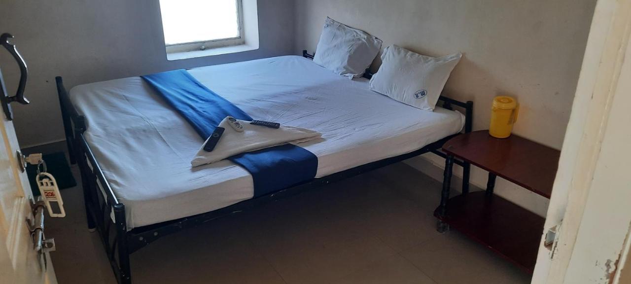 MR Residency Hotel Madurai Exterior foto