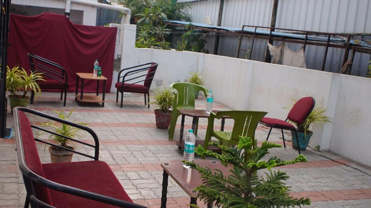 MR Residency Hotel Madurai Exterior foto
