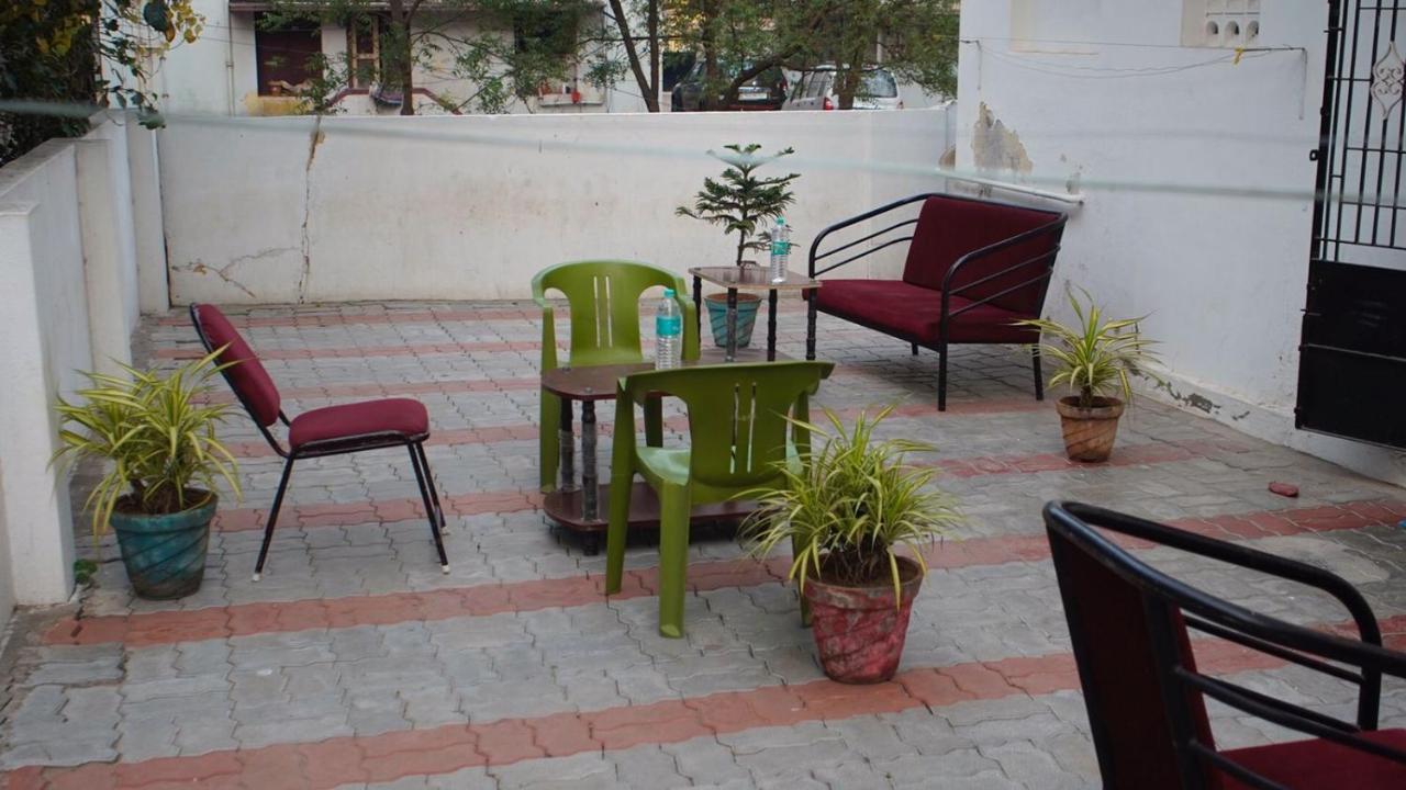 MR Residency Hotel Madurai Exterior foto