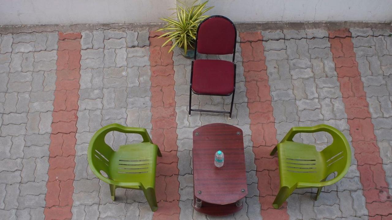 MR Residency Hotel Madurai Exterior foto